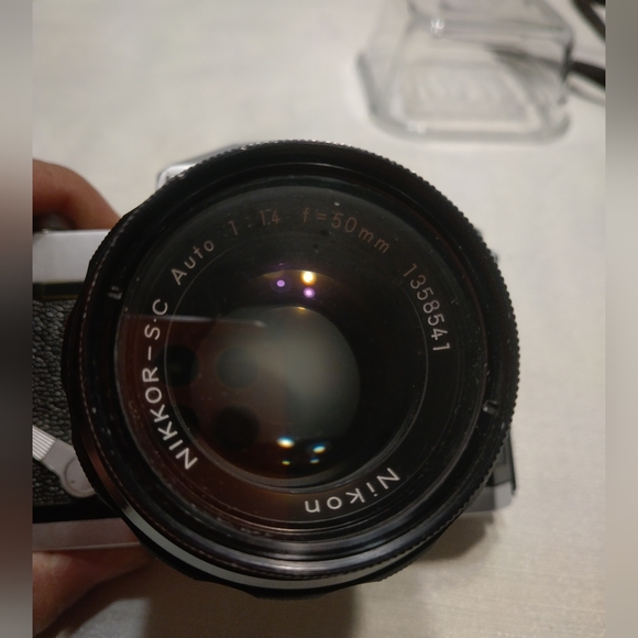 Nikon ,NIKKORMAT VINTAGE CAMERA - Picture 4 of 10